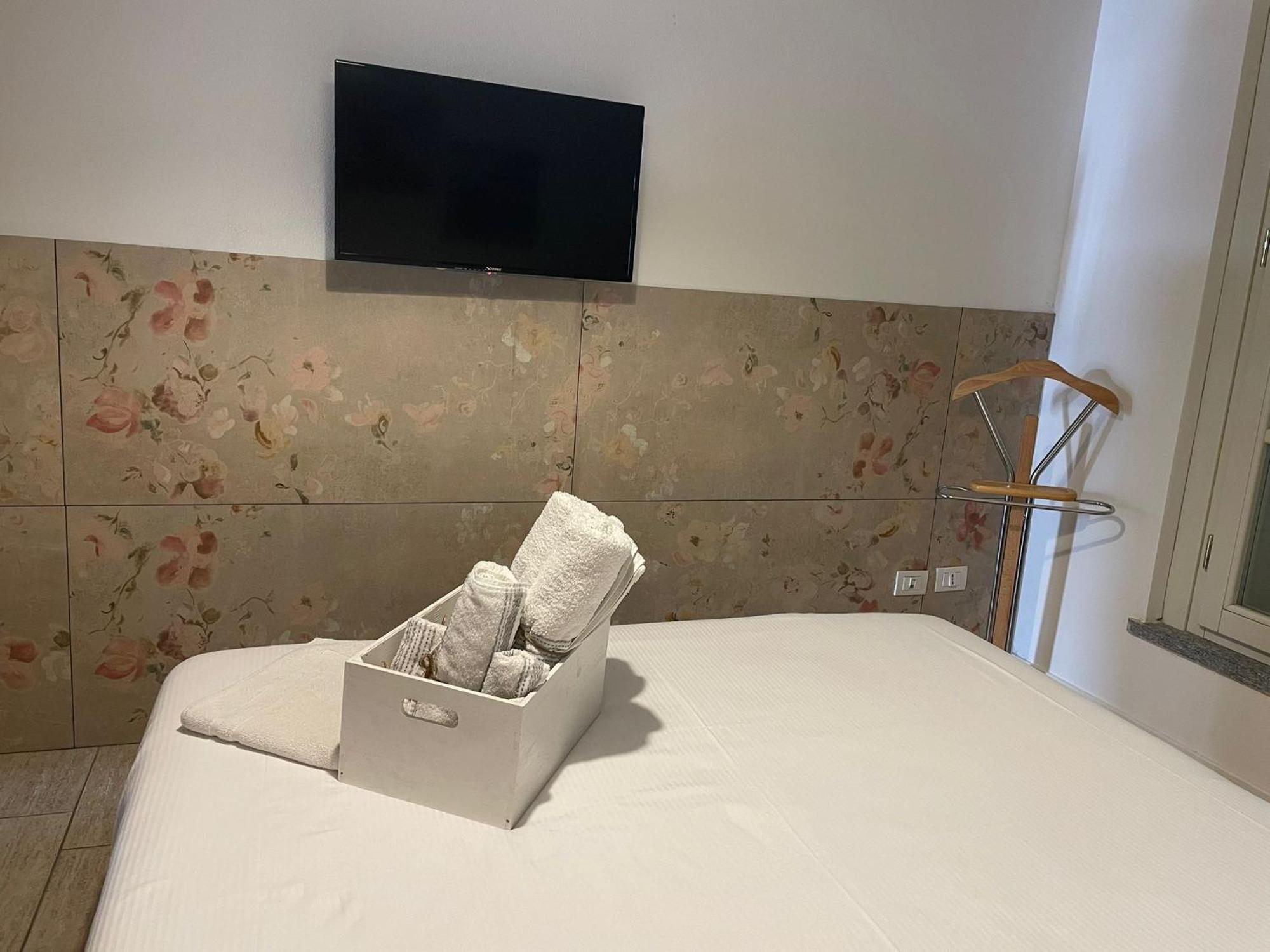 Aury & Ester Casa Vacanze 克雷马 外观 照片